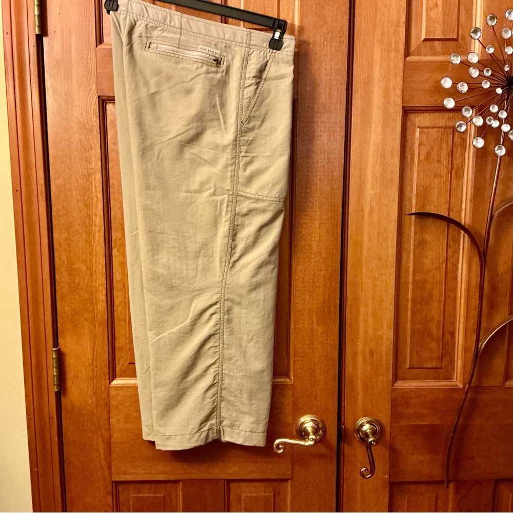 Royal Robbins beige travel or everyday casual Pants.